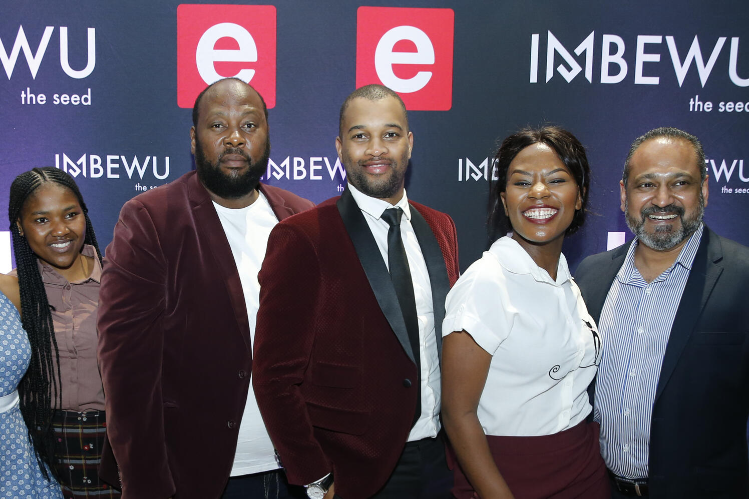 Television premiere red-carpet coverage